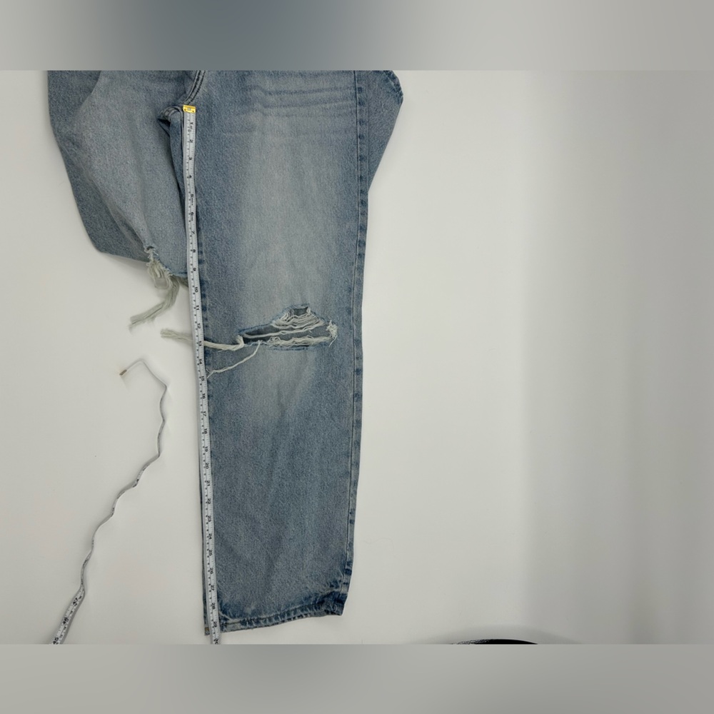 Universal Thread Light Wash Straight Leg Ripped Jeans - Picture 6 of 6